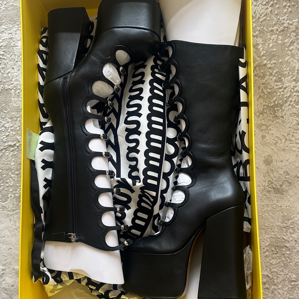 Brand NEW Marc Jacobs Black KIKI Heeled Boots